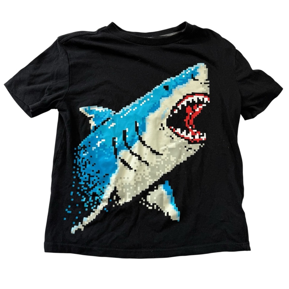 Old Navy Kids Pixel Shark Short Sleeve T-Shirt Size Medium (8) Black Blue Shark